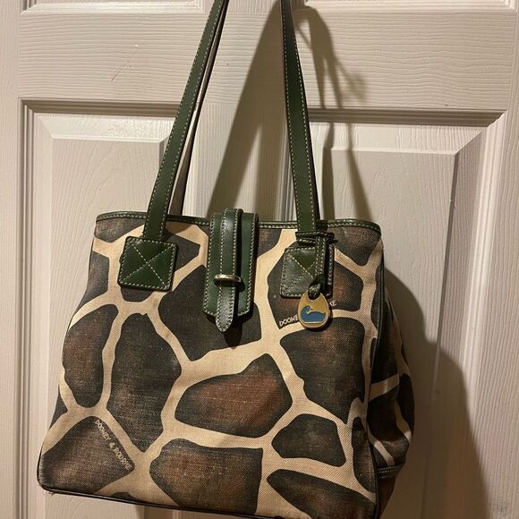 Dooney & Bourke Giraffe Print Canvas Olive Green & beige tote leather straps - Picture 2 of 15